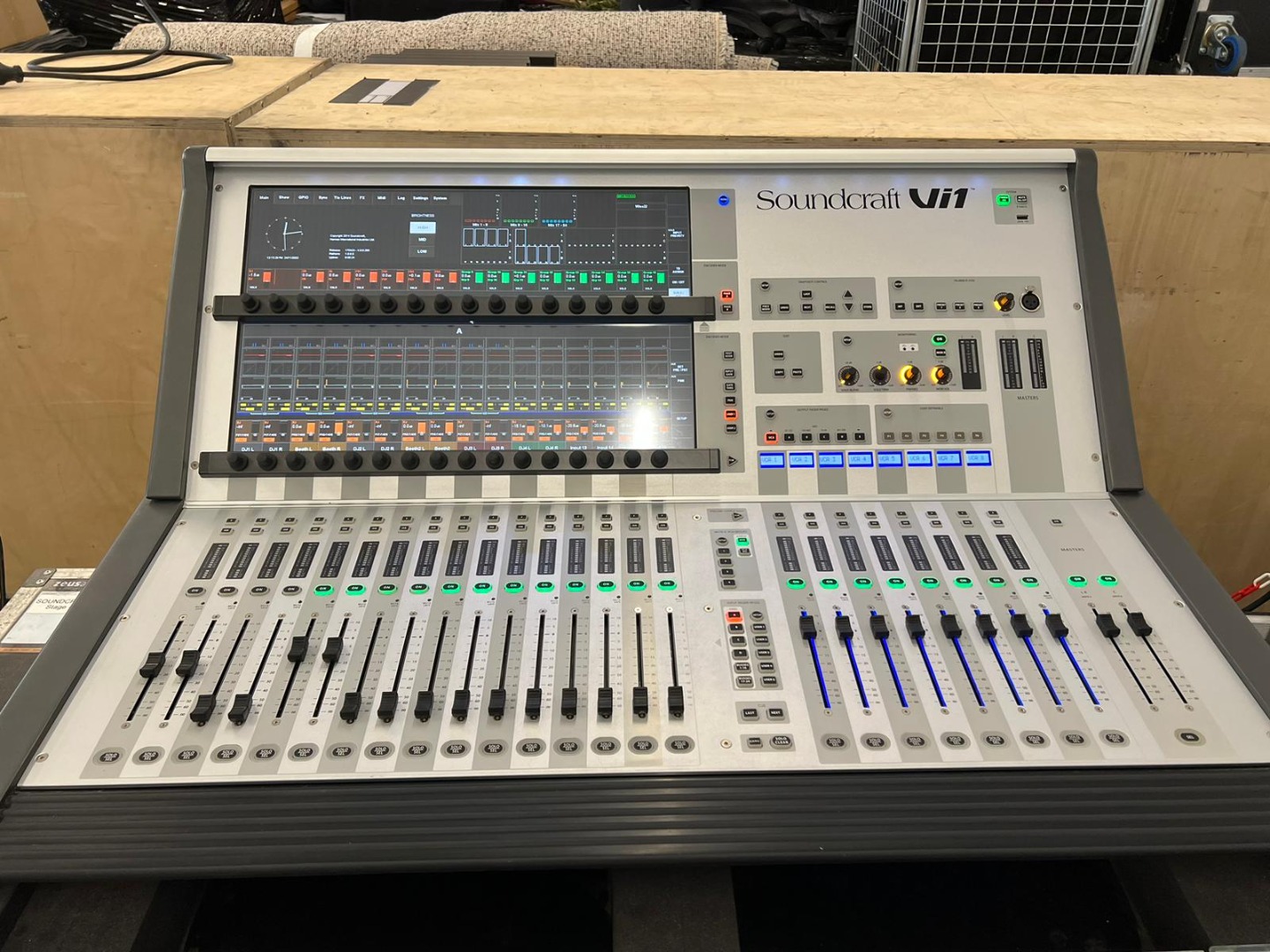 Soundcraft VI1 Digitalmischpult 5400 EUR Gebrauchte